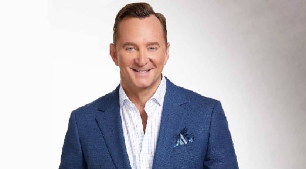 Clinton Kelly – Emmy Award Winning Journalist & Host For ABC's The Chew